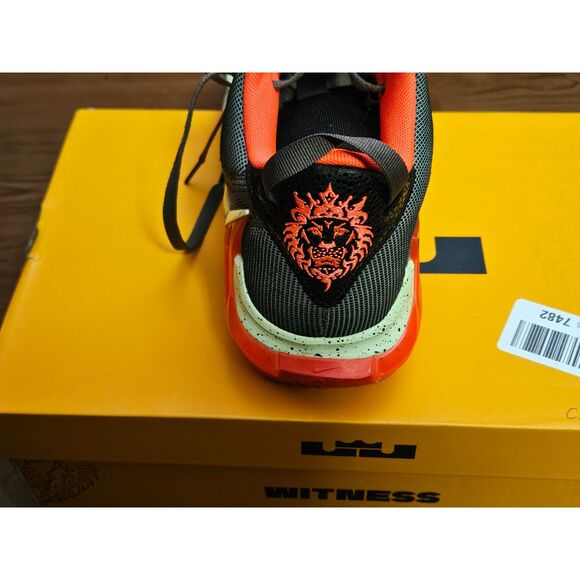 Nike LeBron Witness 7 Bright Crimson Alligator Men’s Size 9.5 - Picture 4 of 4